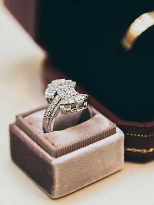 обручальное кольцо