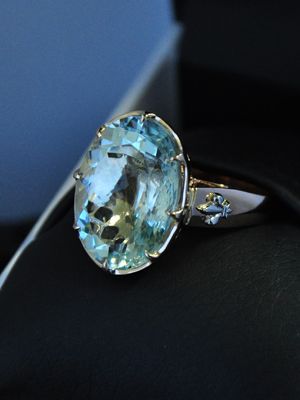 кольцо с сапфиром