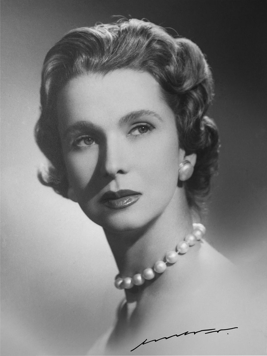 Донья Иоланда Элета де Фьерро Донья Иоланда Элета де Фьерро