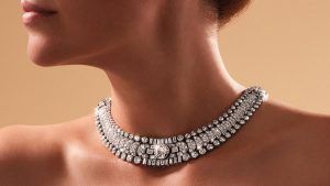 Sotheby’s предложит редкое ожерелье от Van Cleef & Arpels и бриллиант «Лавандовая мечта» Sotheby’s предложит редкое ожерелье от Van Cleef & Arpels и бриллиант «Лавандовая мечта»