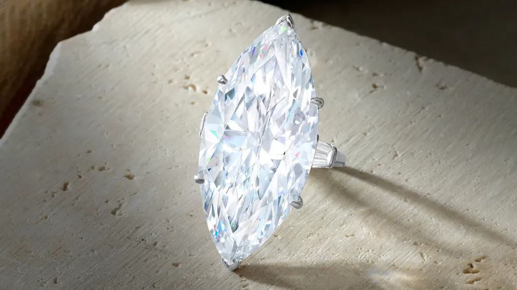 Кольцо с бриллиантом весом 29 карат от Harry Winston, 1967 год Кольцо с бриллиантом весом 29 карат от Harry Winston, 1967 год