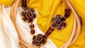 Янтарные украшения для Овнов: подходят или нет?