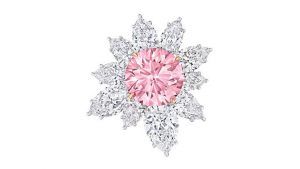 Розовый бриллиант весом 10 карат продан на аукционе Christie’s за 13 миллионов долларов