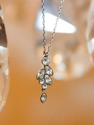 подвеска с бриллиантом