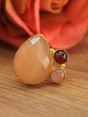 кольцо с янтарем