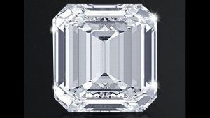 В Вегасе представили крупнейший выращенный в лаборатории бриллиант и кольцо, вырезанное из лабораторного алмаза