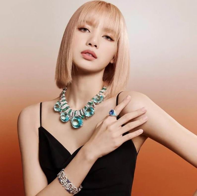 Самые дорогие украшения, которые мы видели на участницах BLACKPINK, ч. 2