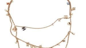 Жемчужное колье Chanel: Неподвластный времени отклик на богемный шик