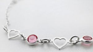 Украшения с цирконом для Водолеев: подходят или нет Украшения с цирконом для Водолеев: подходят или нет