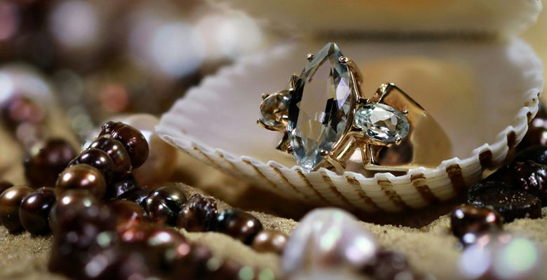 Украшения с аквамарином для Львов: подходят или нет?