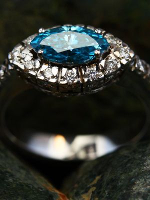 кольцо с топазом