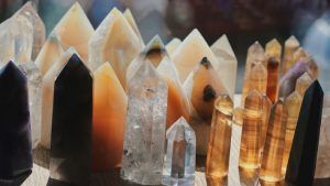 Украшения с кварцем для Львов: подходят или нет?