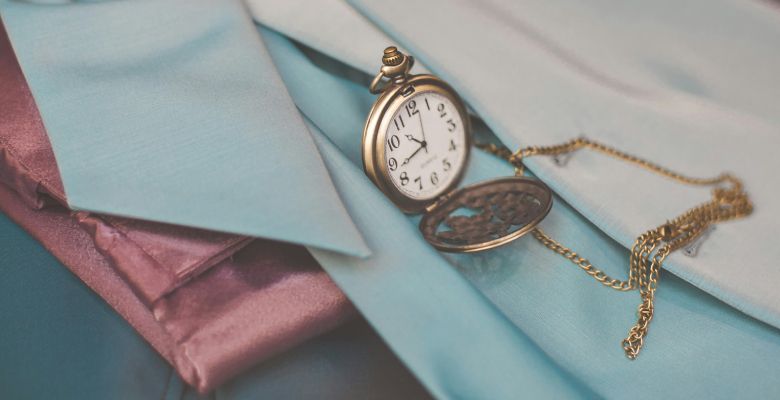 Часы на цепочке: как выделиться благодаря стильному аксессуару?