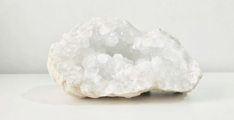 Украшения с кварцем для Раков: подходят или нет?