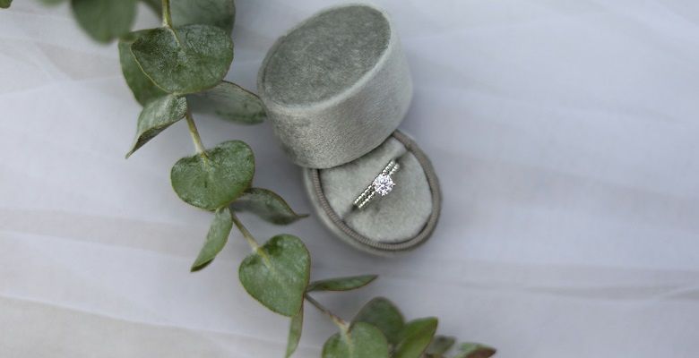 Украшения с фианитами для Стрельцов: подходят или нет?