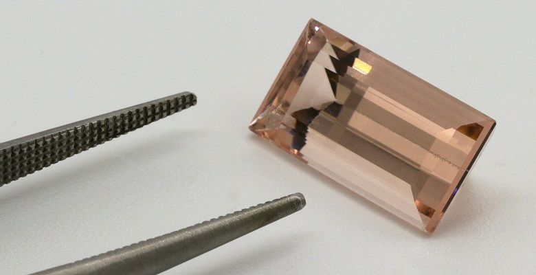 Украшения с раухтопазом для Козерогов: подходят или нет?