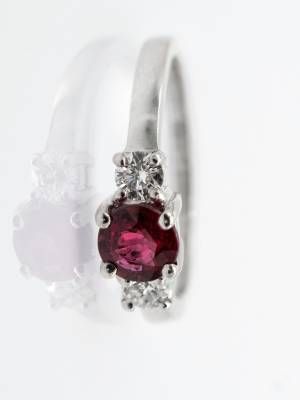 кольцо с розовым кварцем