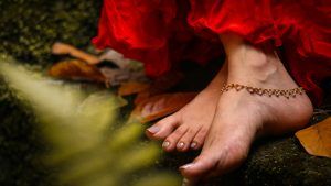 Анклеты на лето: кому можно носить и какие сейчас в тренде?