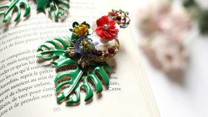 Выбираем самые модные броши этого сезона