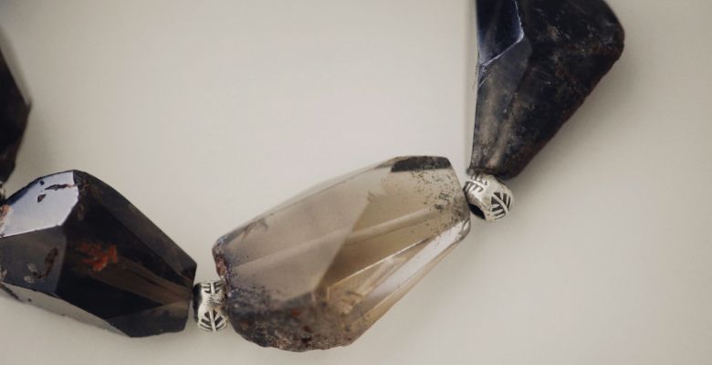 Украшения с раухтопазом для Змееносцев: подходят или нет?