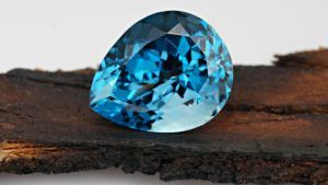 Украшения с топазом для Дев: подходят или нет?