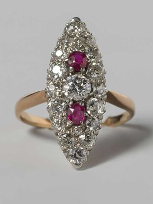 кольцо с цирконом