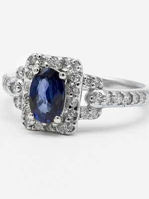 кольцо с фианитом