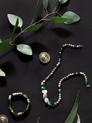 колье с малахитом