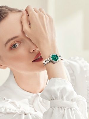 часы с малахитом