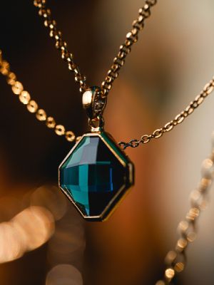 подвеска с топазом