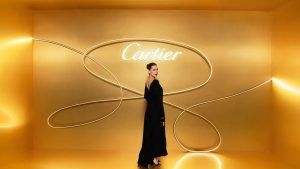 Cartier отмечает 100-летие Trinity передвижной выставкой