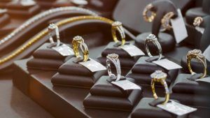 De Beers объединяет усилия с GJEPC