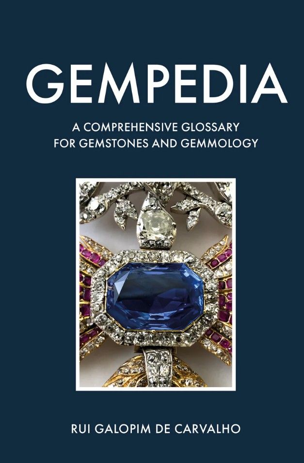 Обложка книги «Gempedia: полный глоссарий по драгоценным камням и геммологии» Руи Галопима де Карвалью