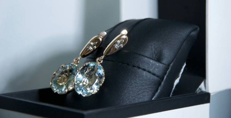 Украшения со шпинелью для Стрельцов: подходят или нет?