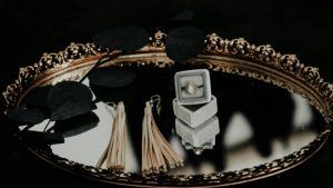 Украшения со шпинелью для Весов: подходят или нет?