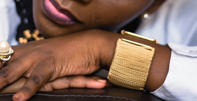 Крупные браслеты: какие бывают, как выбрать и носить