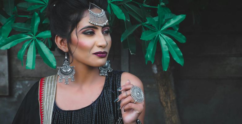 Серьги в индийском стиле: как выбрать и носить