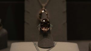 Украшения с раухтопазом для Весов: подходят или нет?