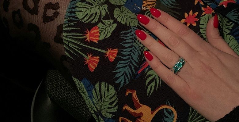 Подходят ли украшения с изумрудами шатенкам