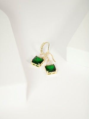 серьги с изумрудом