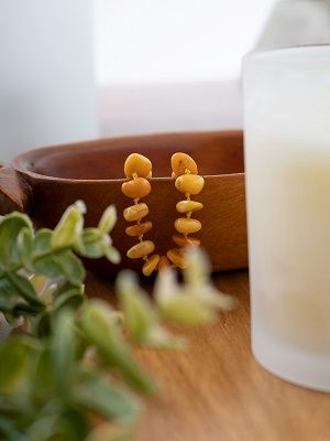 бусы с янтарем