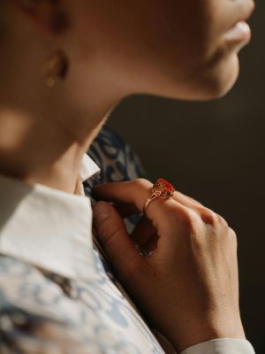 кольцо с сердоликом