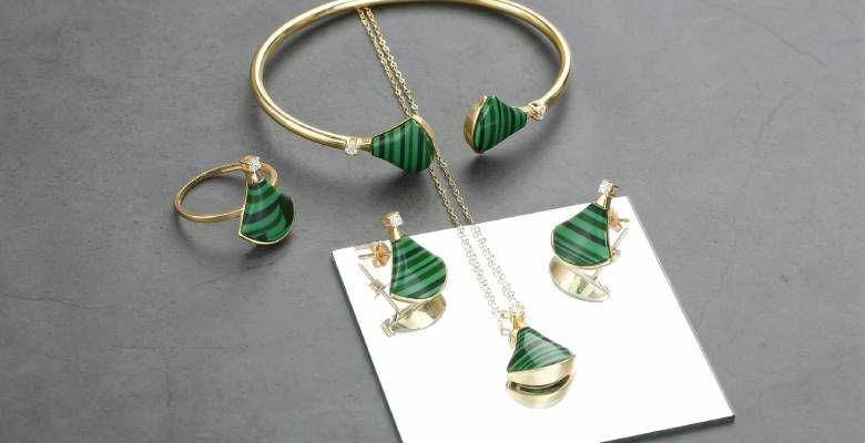 Подвески с зелеными камнями: какие бывают и кому пойдут