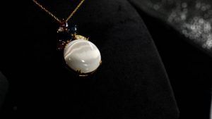 Украшения с кахолонгом для Раков подходят или нет