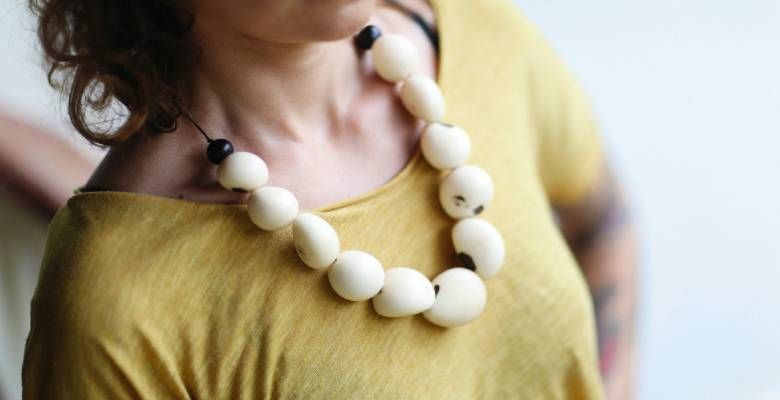 Украшения с кахолонгом для Стрельцов: подходят или нет?