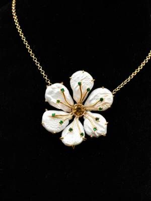 подвеска с кахолонгом