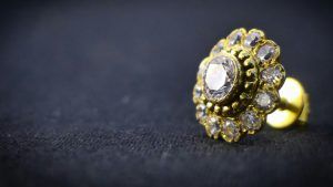 Подходят ли украшения с бриллиантами русоволосым дамам?