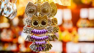 Подвески с совами: как носить эти веселые украшения