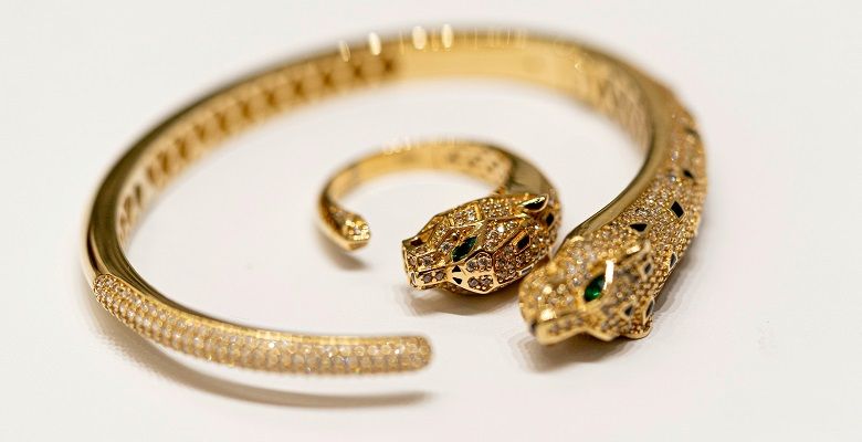 Подходят ли украшения с гранатом блондинкам