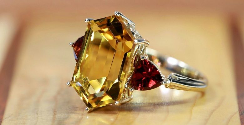 Подходят ли украшения с гранатом брюнеткам